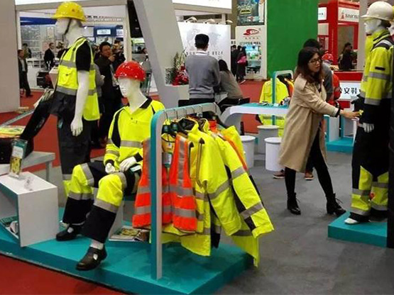 廣州網站建設：與廣州市百安勞保用品公司簽約合作網站建設